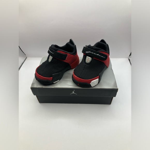 Jordan LX2 (TD) 3C BLACK/MET SILVER-VAR RED-WHITE NOIR/ARGMET RPRO-BLA Rare BABY - Picture 2 of 6